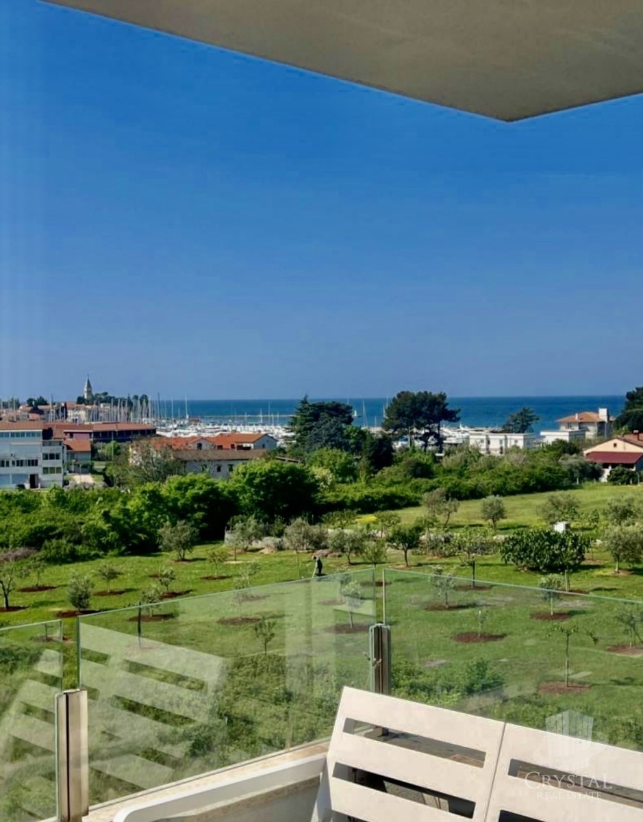 Apartma v Novigradu s pogledom na morje in naravo