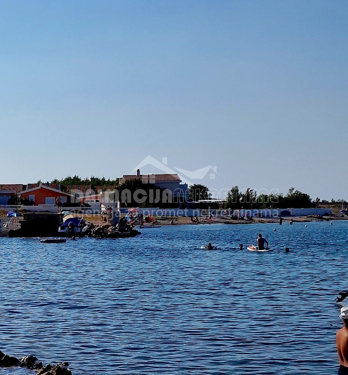 Zadar, Vir, gradbeno zemljišče drugi red do morja