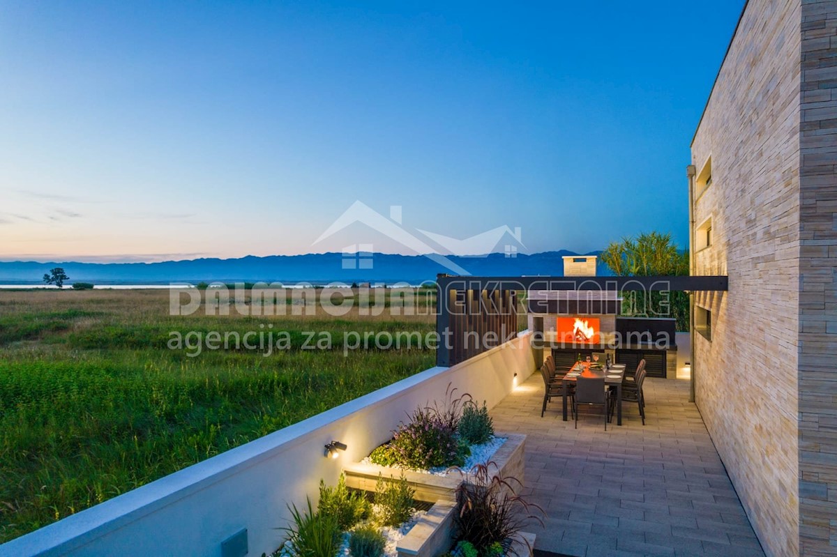 Zadar, Privlaka, luksuzna wellness vila z ogrevanim bazenom