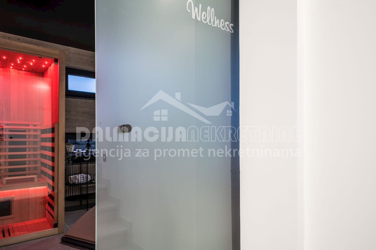 Zadar, Privlaka, luksuzna wellness vila z ogrevanim bazenom