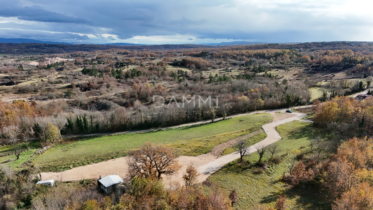 OSREDNJA ISTRA - Večja gradbena zemljišča za investitorje