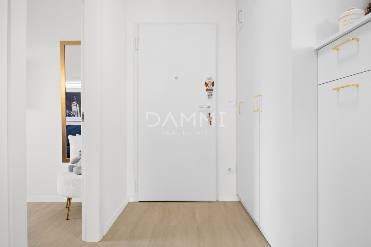 Istra, Medulin - luksuzno dvosobno stanovanje z vrtom, novogradnja