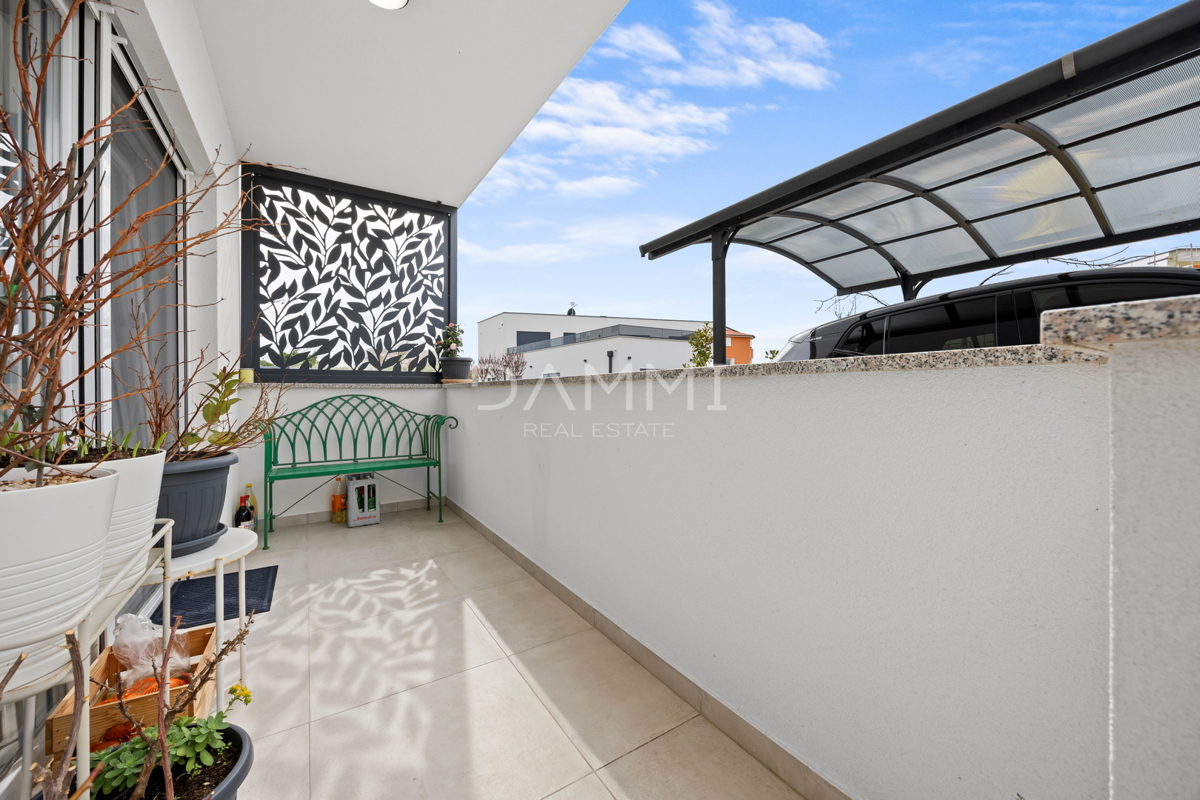 Istra, Medulin - luksuzno dvosobno stanovanje z vrtom, novogradnja