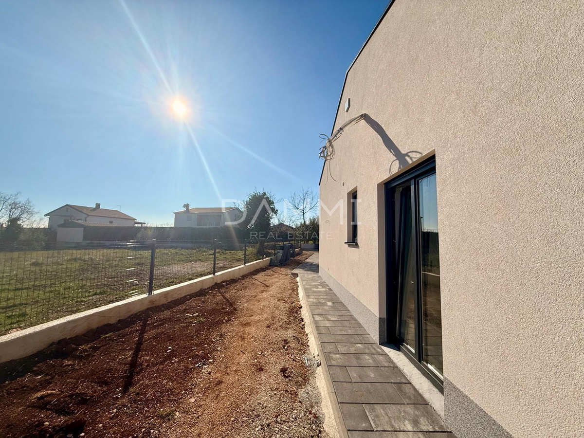 ISTRA, POREČ - DVOJNA PRIZEMNICA S BAZENOM