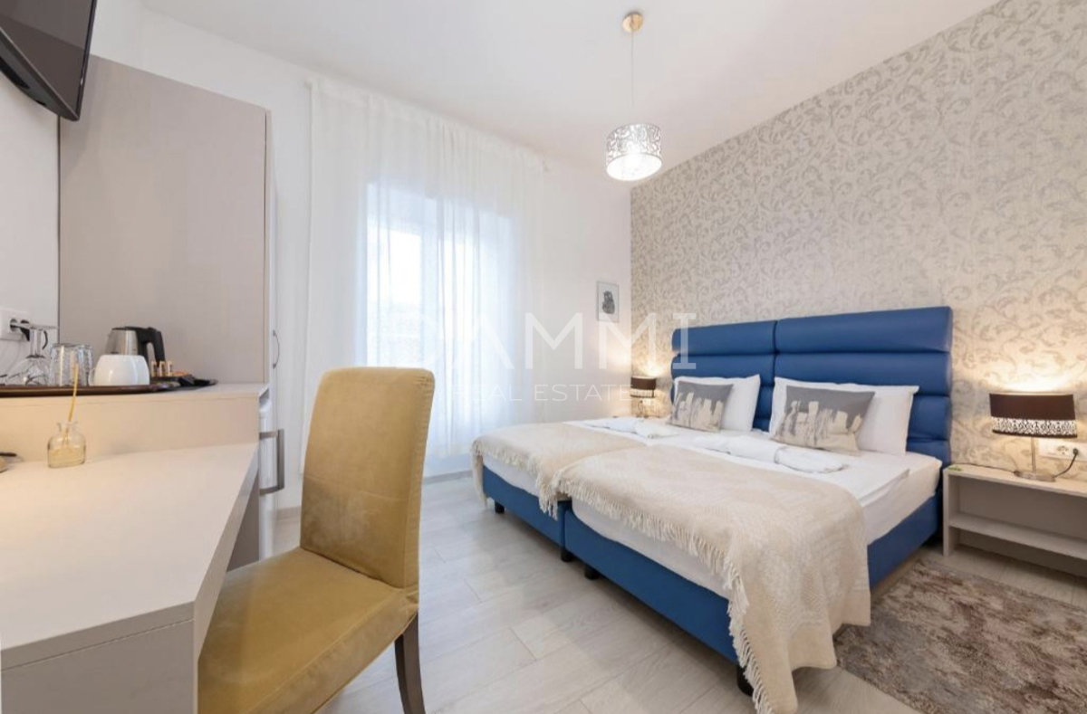 Pula, center - stanovanje s 4 enotami in parkirnim mestom