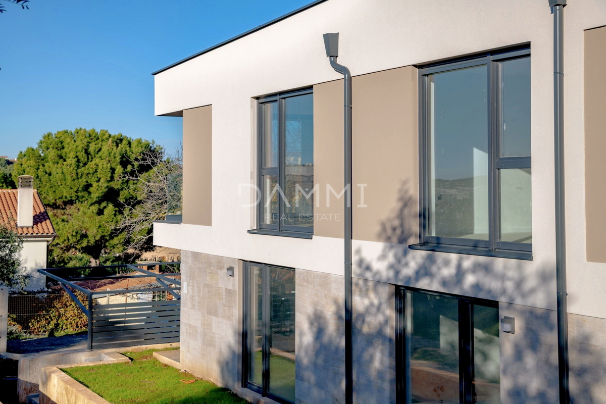 Volme, Banjole - luksuzno stanovanje z vrtom 200 m od plaže