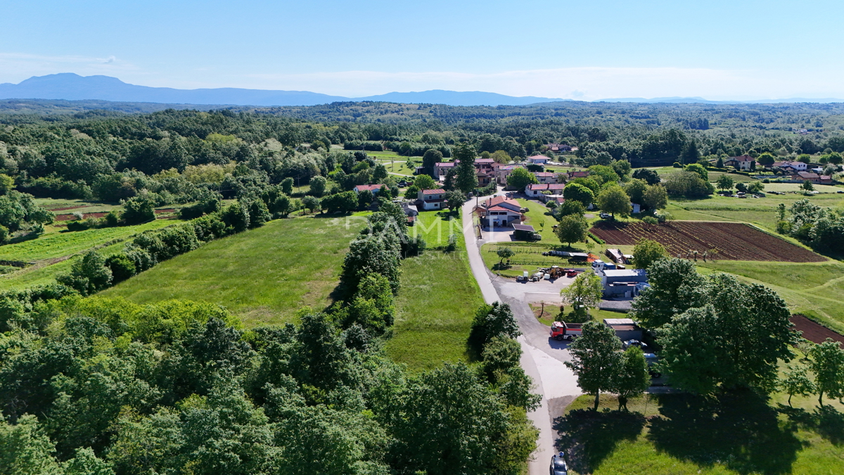 ISTRA, ŽMINJ - Gradbeno zemljišče 780 m2