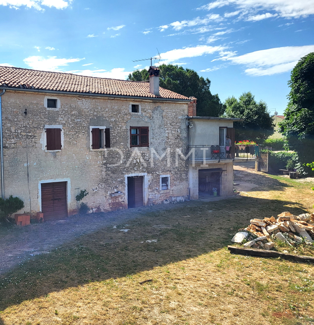 ISTRA, VRSAR - Samostojna kamnita hiša s bazenom