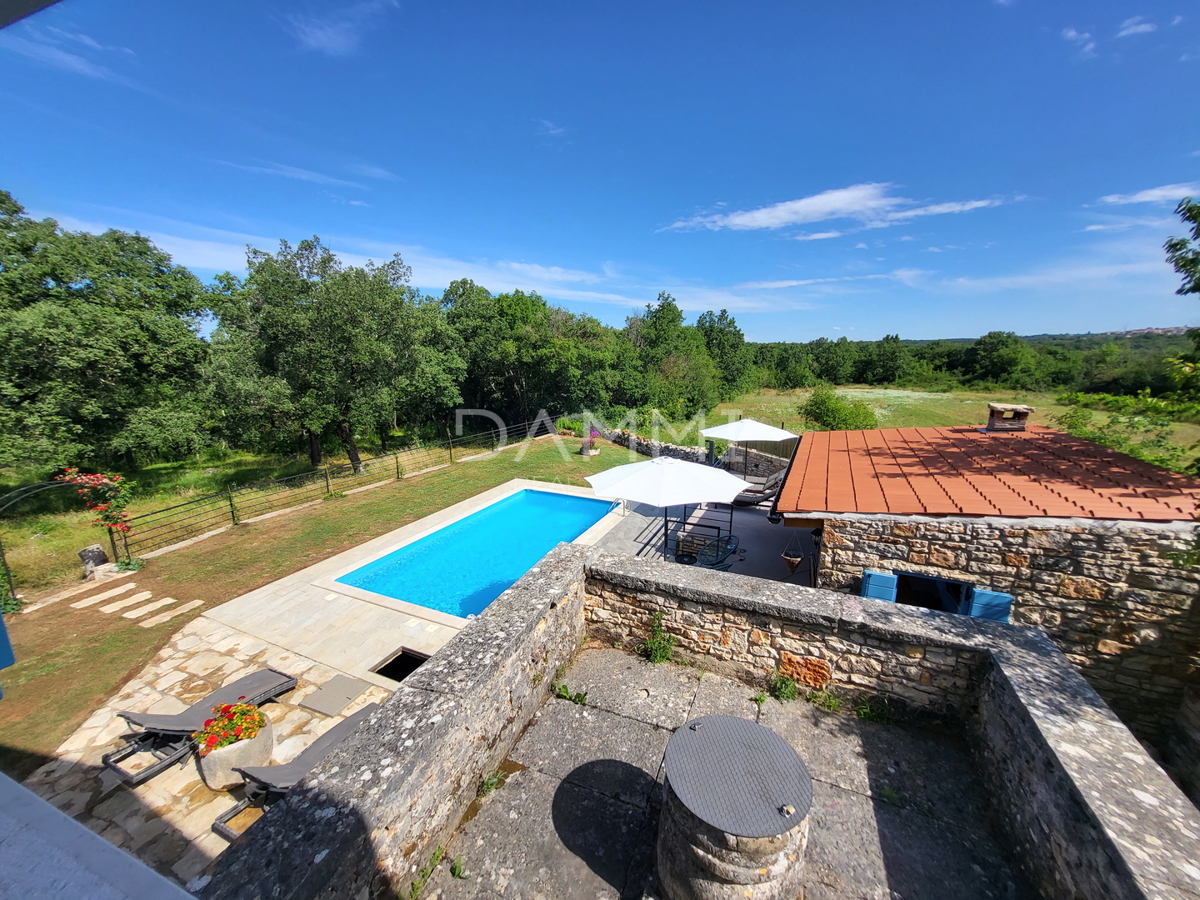 ISTRA, VRSAR - Samostojna kamnita hiša s bazenom