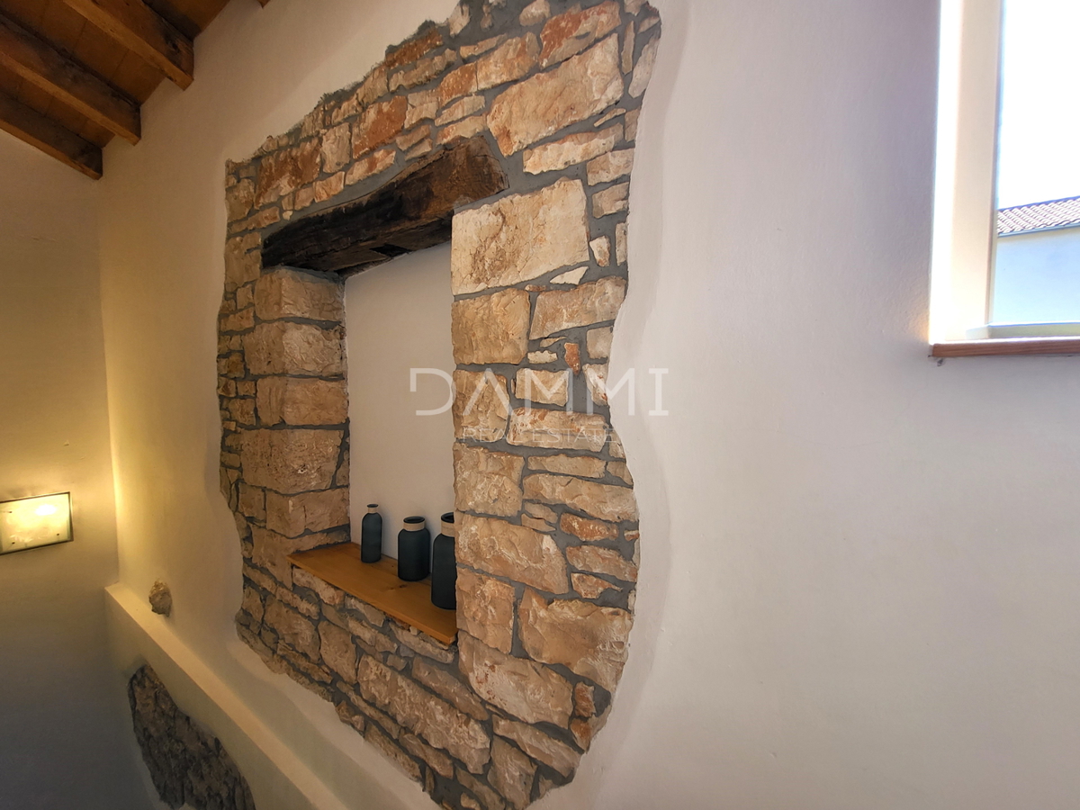 ISTRA, VRSAR - Samostojna kamnita hiša s bazenom