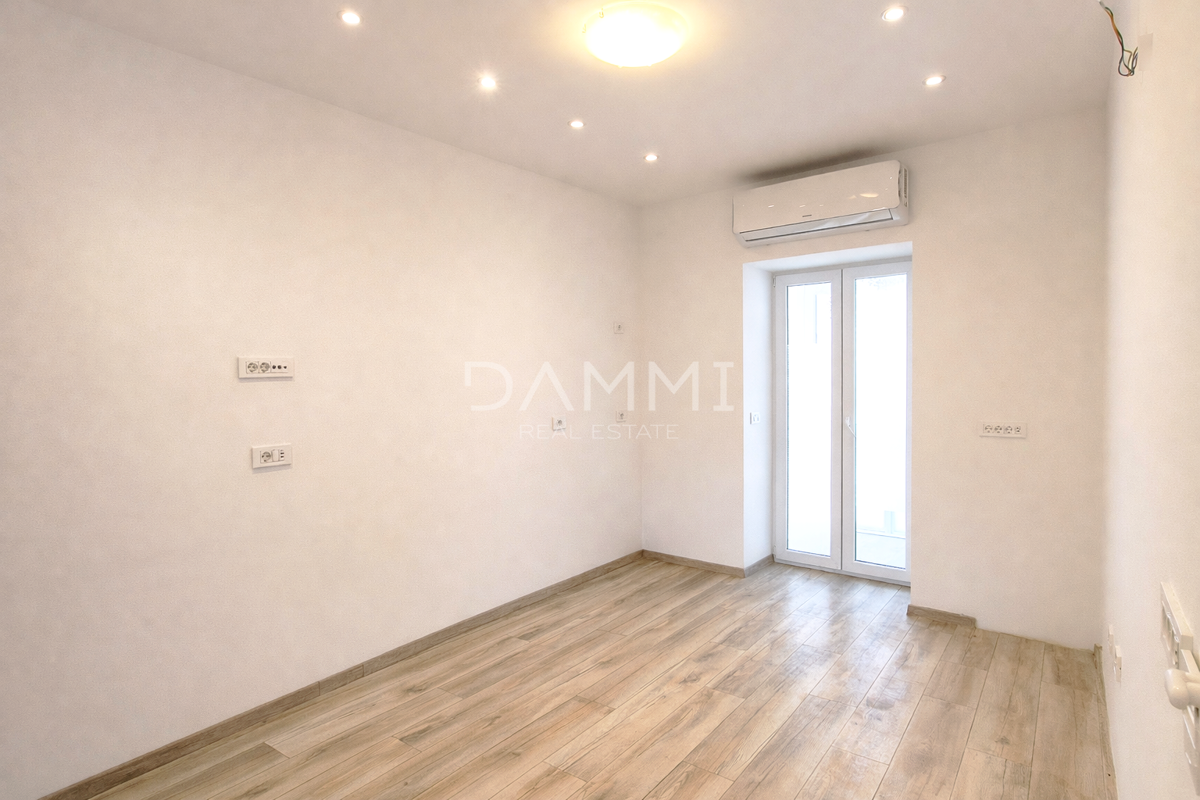 Pula center - nov prenovljen dvosobni stanovanje, odlična lokacija