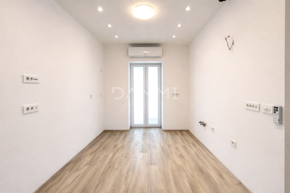 Pula center - nov prenovljen dvosobni stanovanje, odlična lokacija