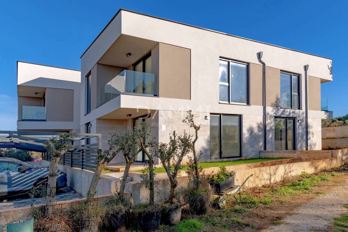 Volme, Banjole - luksuzno stanovanje 200 m od plaže