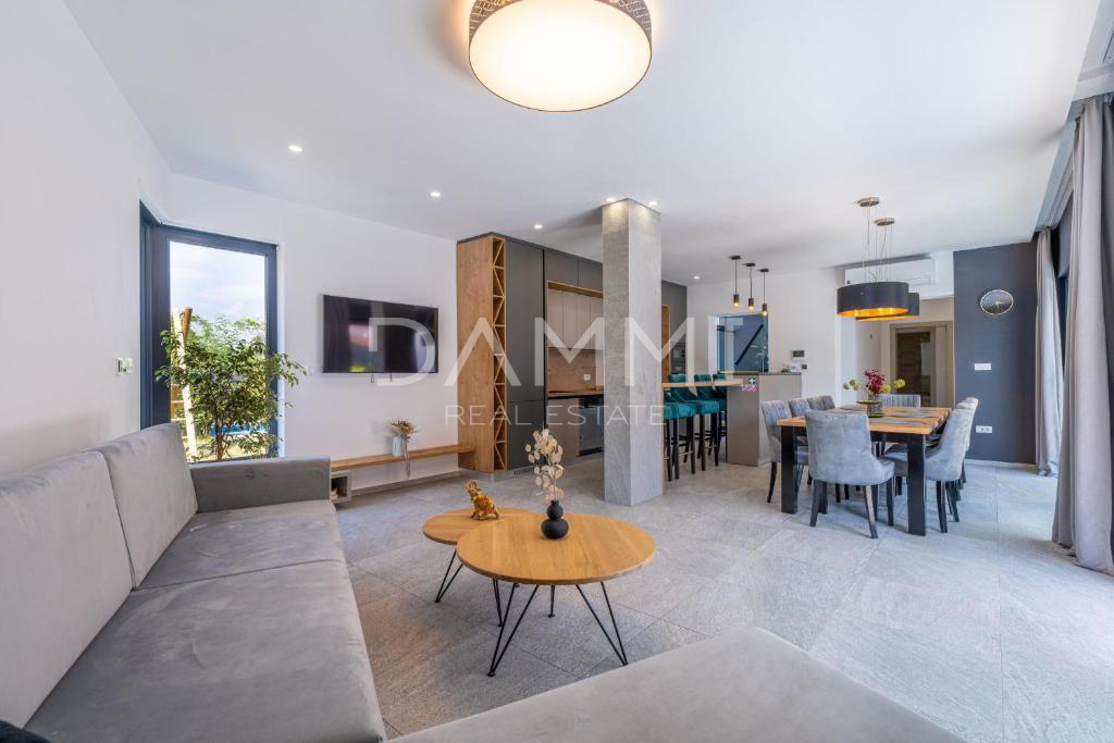 Luksuzna vila z bazenom v Medulinu