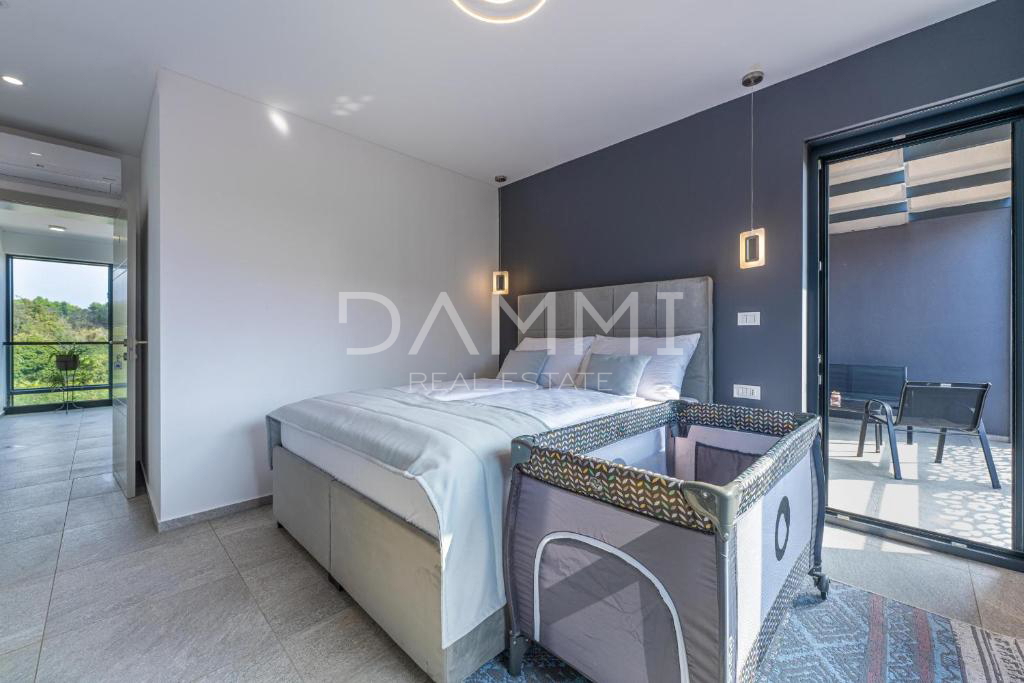 Luksuzna vila z bazenom v Medulinu