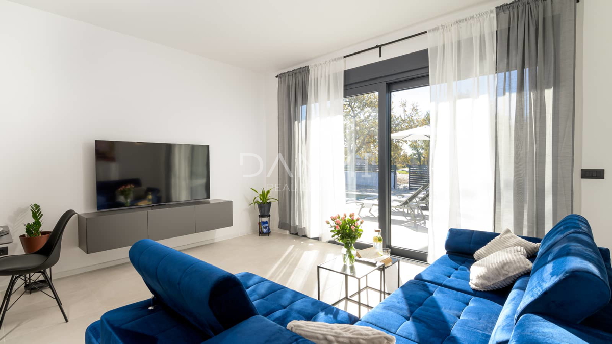 ISTRA, KANFANAR - Moderna pritlična hiša s bazenom, vrhunska lokacija