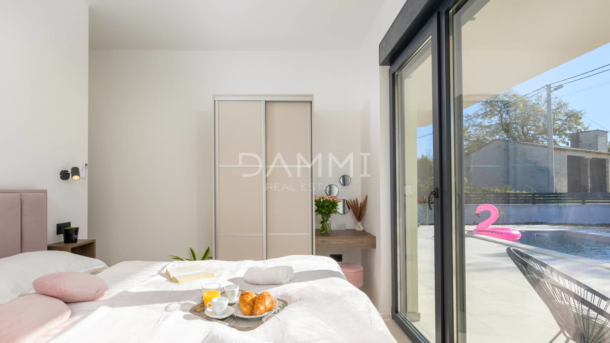 ISTRA, KANFANAR - Moderna pritlična hiša s bazenom, vrhunska lokacija