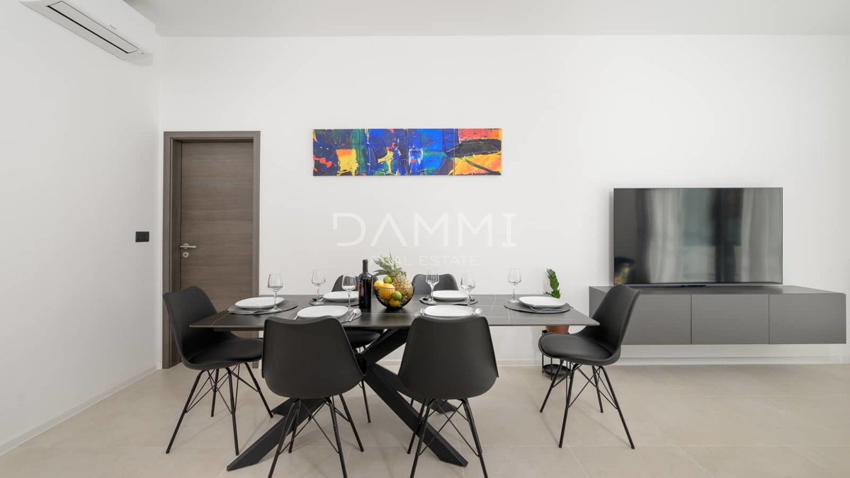 ISTRA, KANFANAR - Moderna pritlična hiša s bazenom, vrhunska lokacija