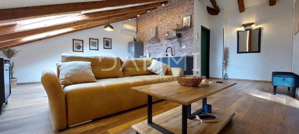 PULA, CENTAR - Ekskluzivno 2 apartmaja na vrhunski lokaciji