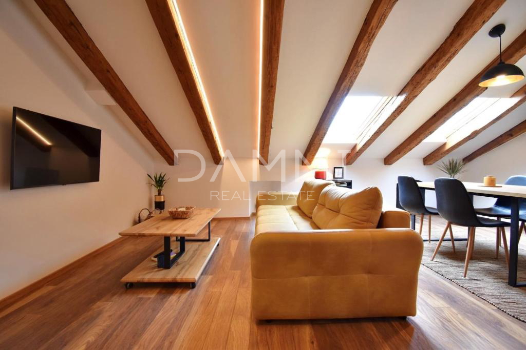 PULA, CENTAR - Ekskluzivno 2 apartmaja na vrhunski lokaciji