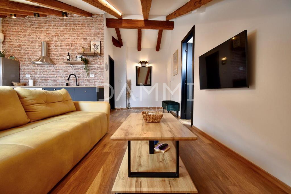 PULA, CENTAR - Ekskluzivno 2 apartmaja na vrhunski lokaciji