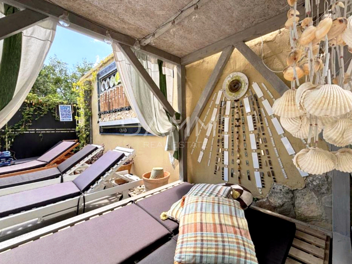 Istra, Krnica - čudovita kamnita hiša s bazenom