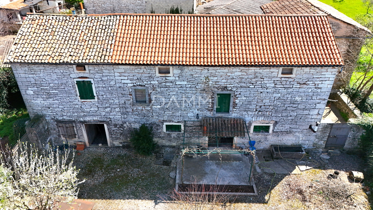 ISTRA, ŽMINJ - Tradicionalna kamnita hiša s parcelo 700 m2