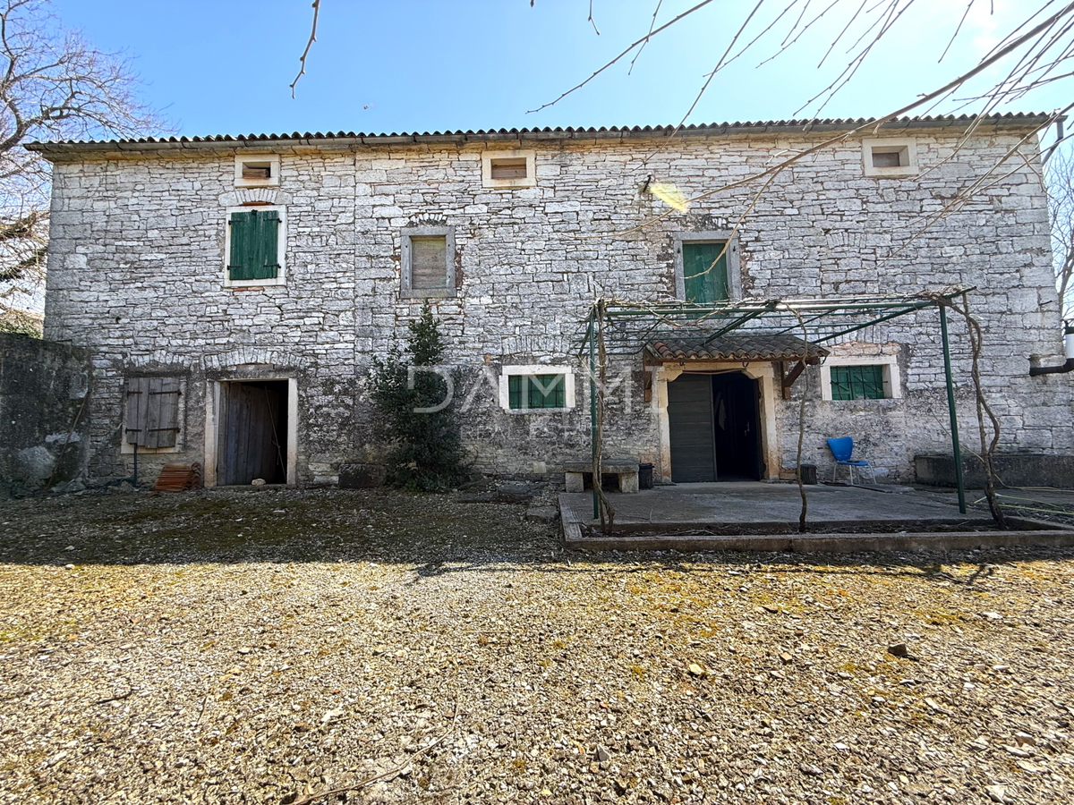 ISTRA, ŽMINJ - Tradicionalna kamnita hiša s parcelo 700 m2