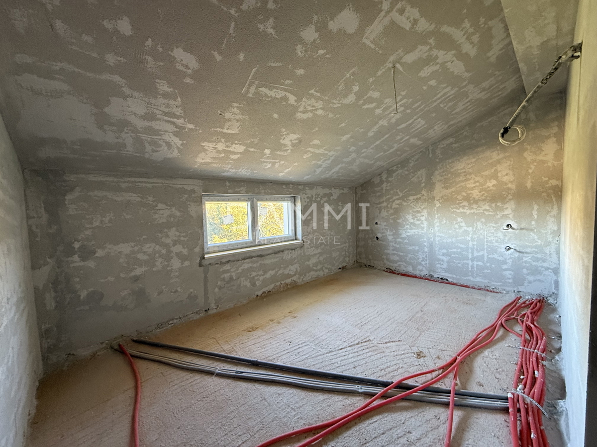 ISTRA, ŽMINJ - Vrhunska samostojna hiša z veliko zemljiščem