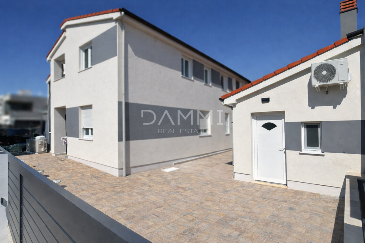 Istra, Šišan - hiša, kakovostna novogradnja, bližina plaže