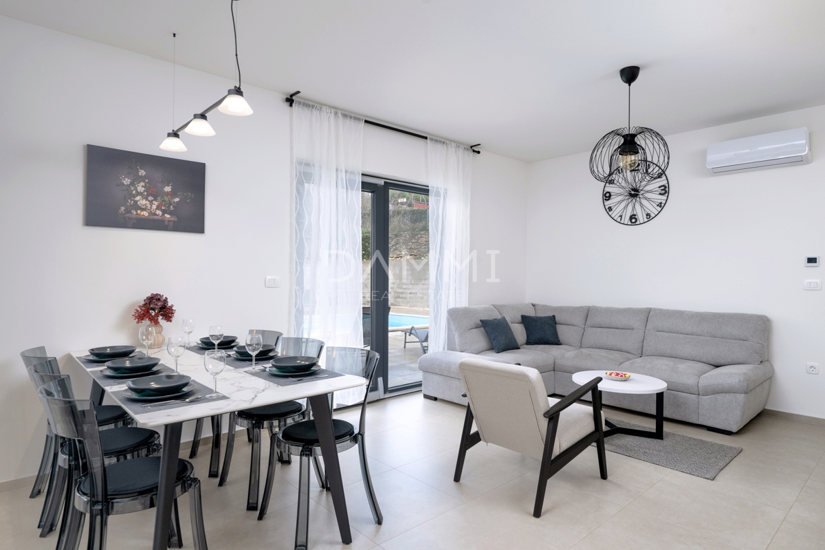 Istra, Rakalj - moderna vila z bazenom, pogled na morje