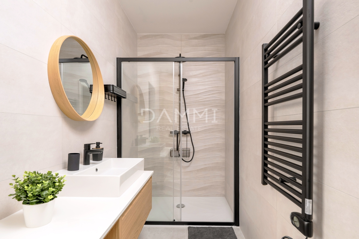 Istra, Rakalj - moderna vila z bazenom, pogled na morje