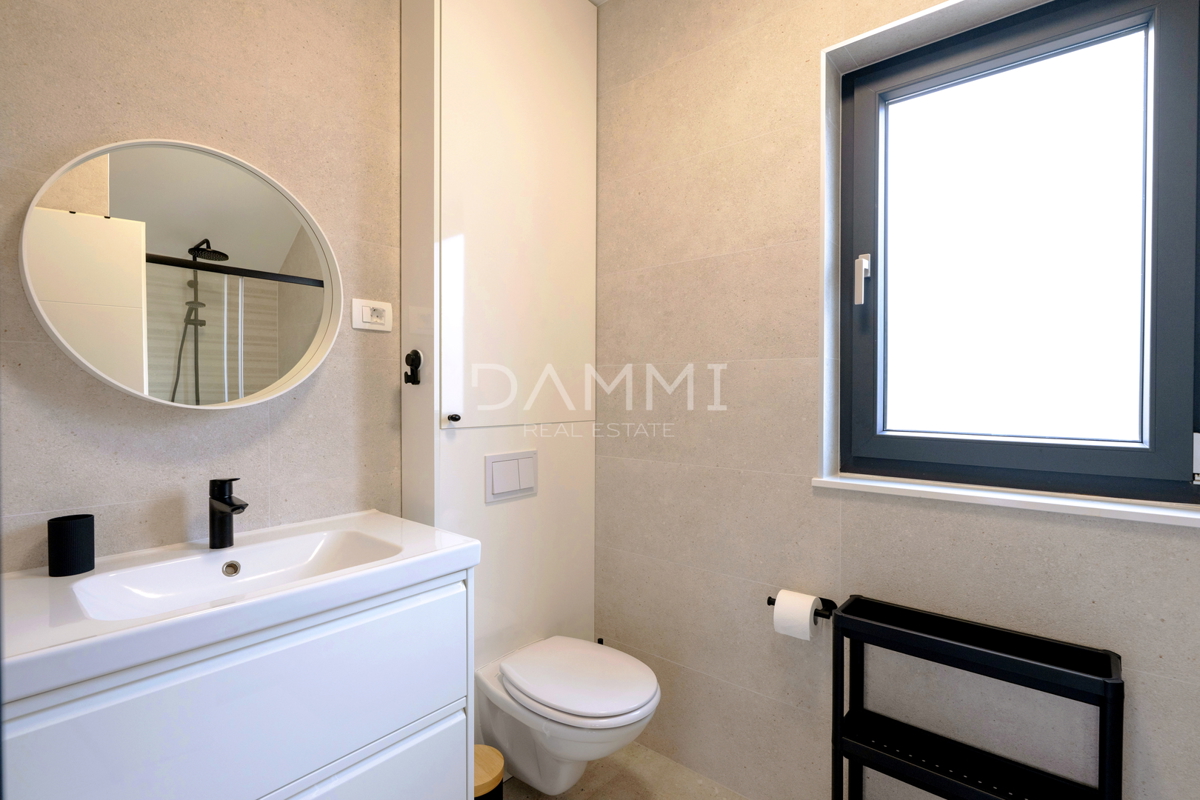 Istra, Rakalj - moderna vila z bazenom, pogled na morje