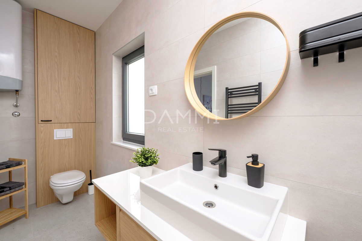 Istra, Rakalj - moderna vila z bazenom, pogled na morje