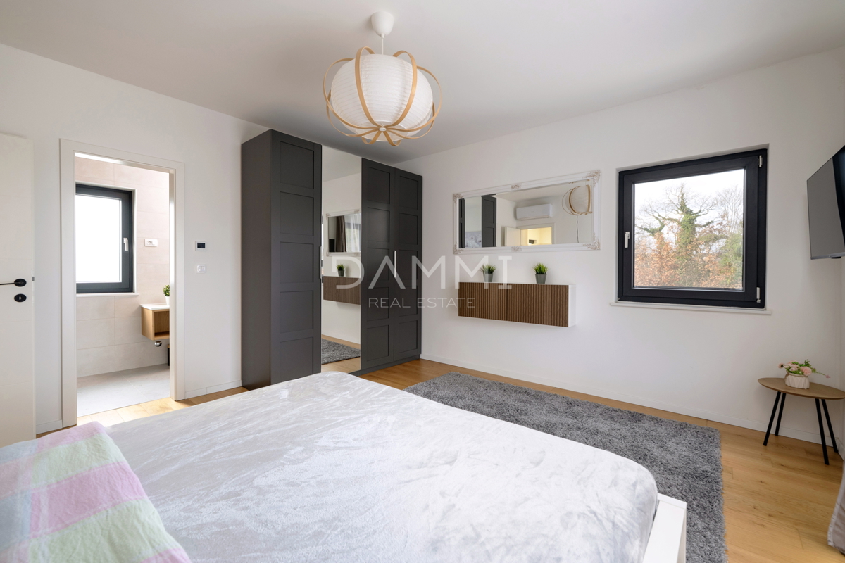 Istra, Rakalj - moderna vila z bazenom, pogled na morje