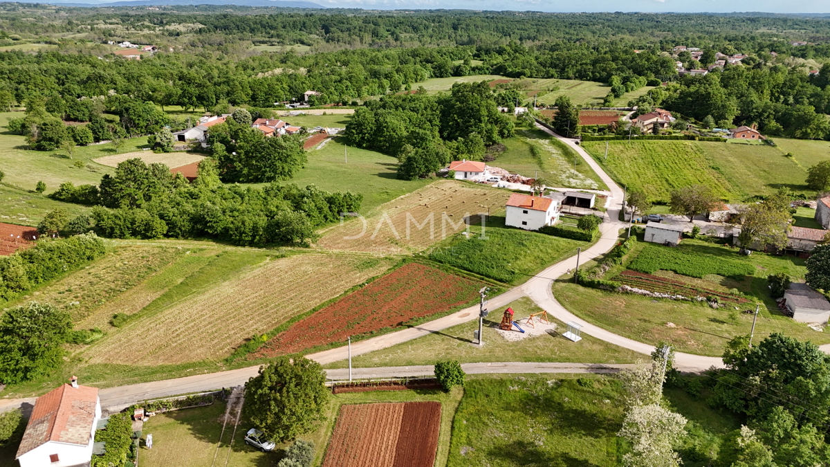 ISTRA, ŽMINJ - Prekrasno gradbeno zemljišče 945m2