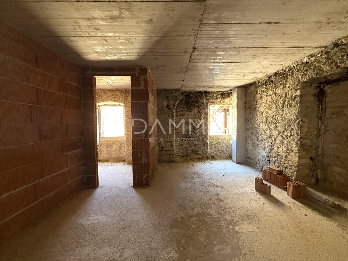 ISTRA, GROŽNJAN - Kamnita hiša s panoramskim razgledom EKSKLUZIVNO!