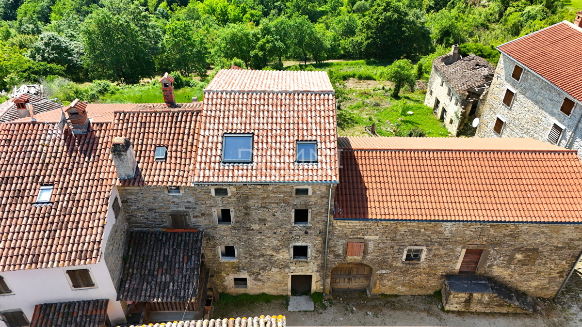 ISTRA, GROŽNJAN - Kamnita hiša s panoramskim razgledom EKSKLUZIVNO!
