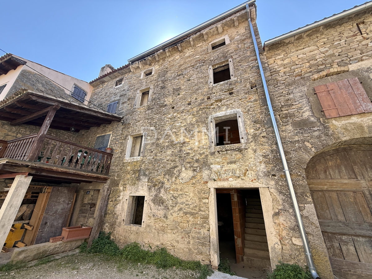 ISTRA, GROŽNJAN - Kamnita hiša s panoramskim razgledom EKSKLUZIVNO!