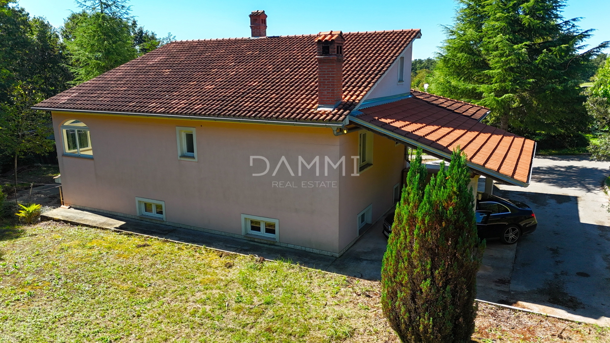 ISTRA, ŽMINJ - Družinska hiša za vse ljubitelje zelenja v okolici Žminja