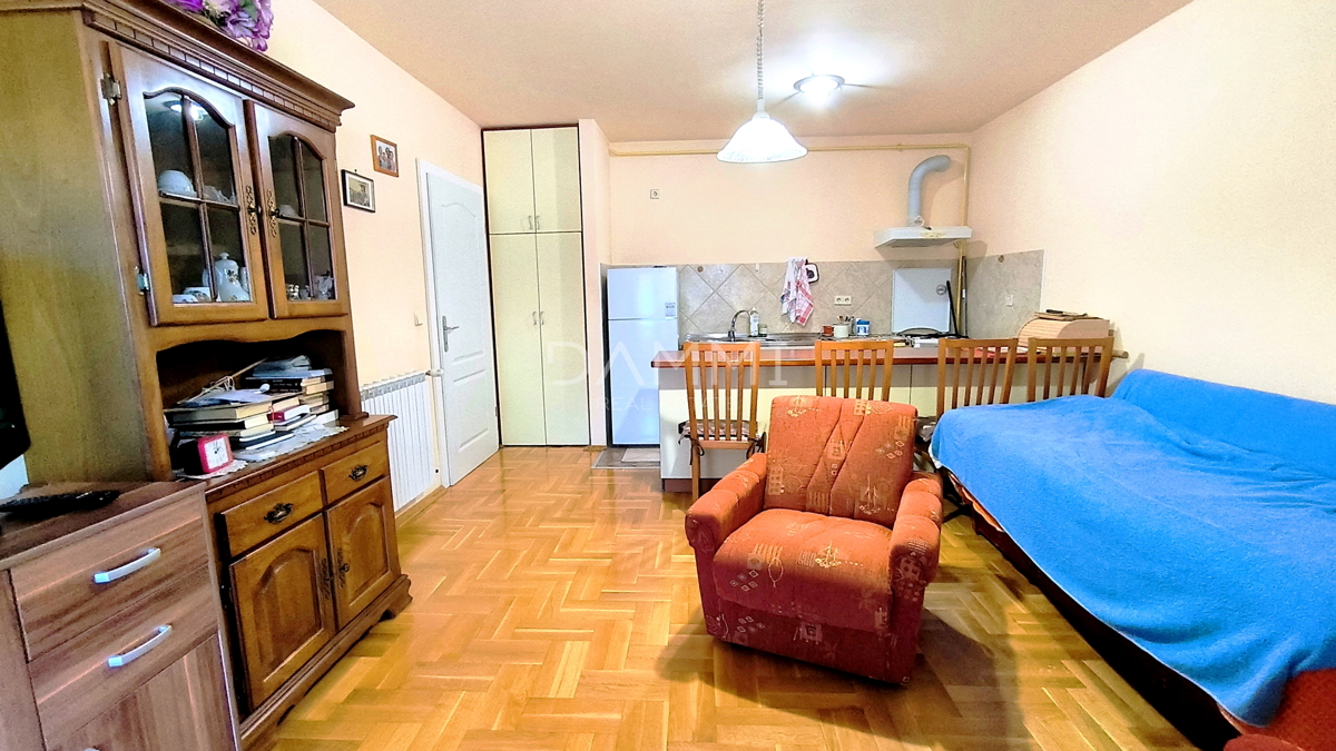 Pula, Vidikovac - stan v pritličju, novejša gradnja