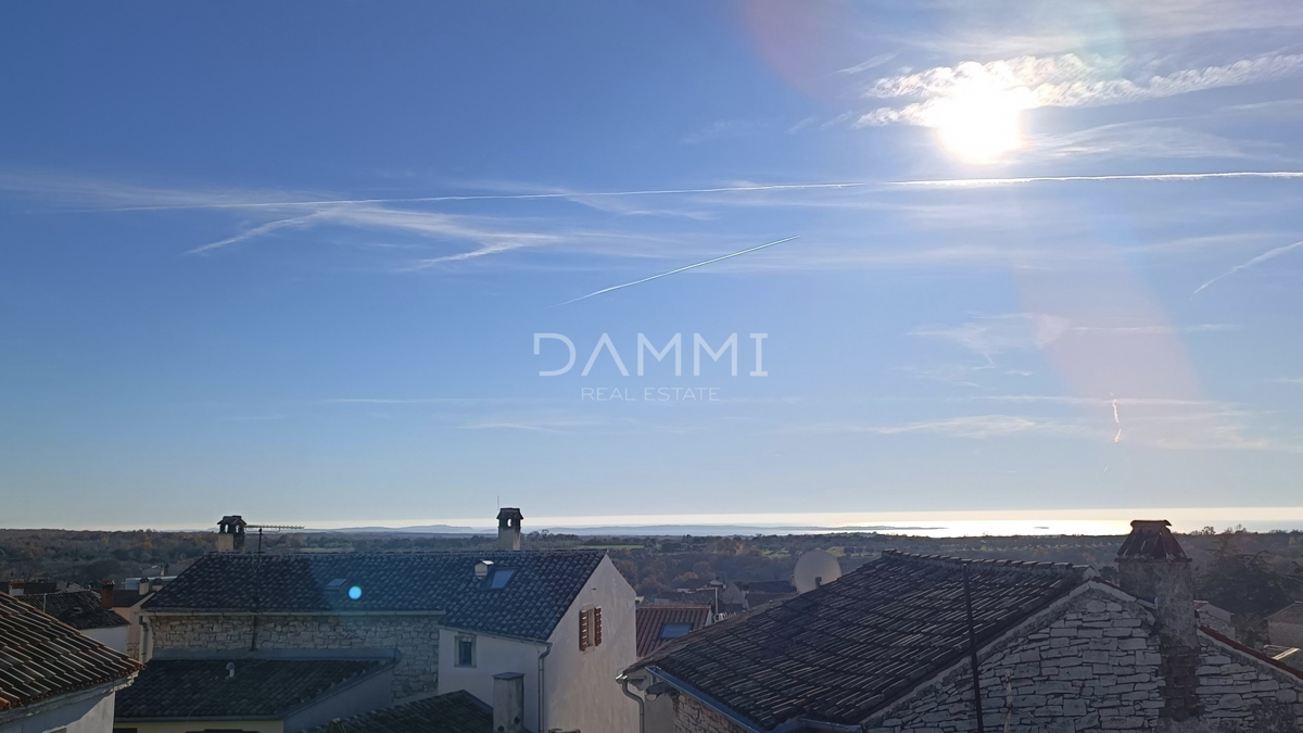 Bale, Istra - hiša s poslovnim prostorom, odlična lokacija v centru Bala