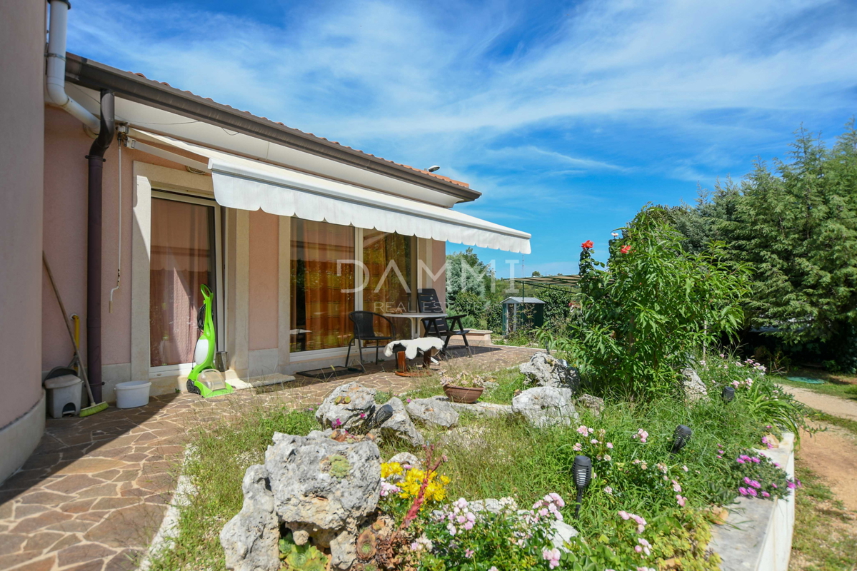 ISTRA, UMAG - Samostojna hiša z velikim dvoriščem