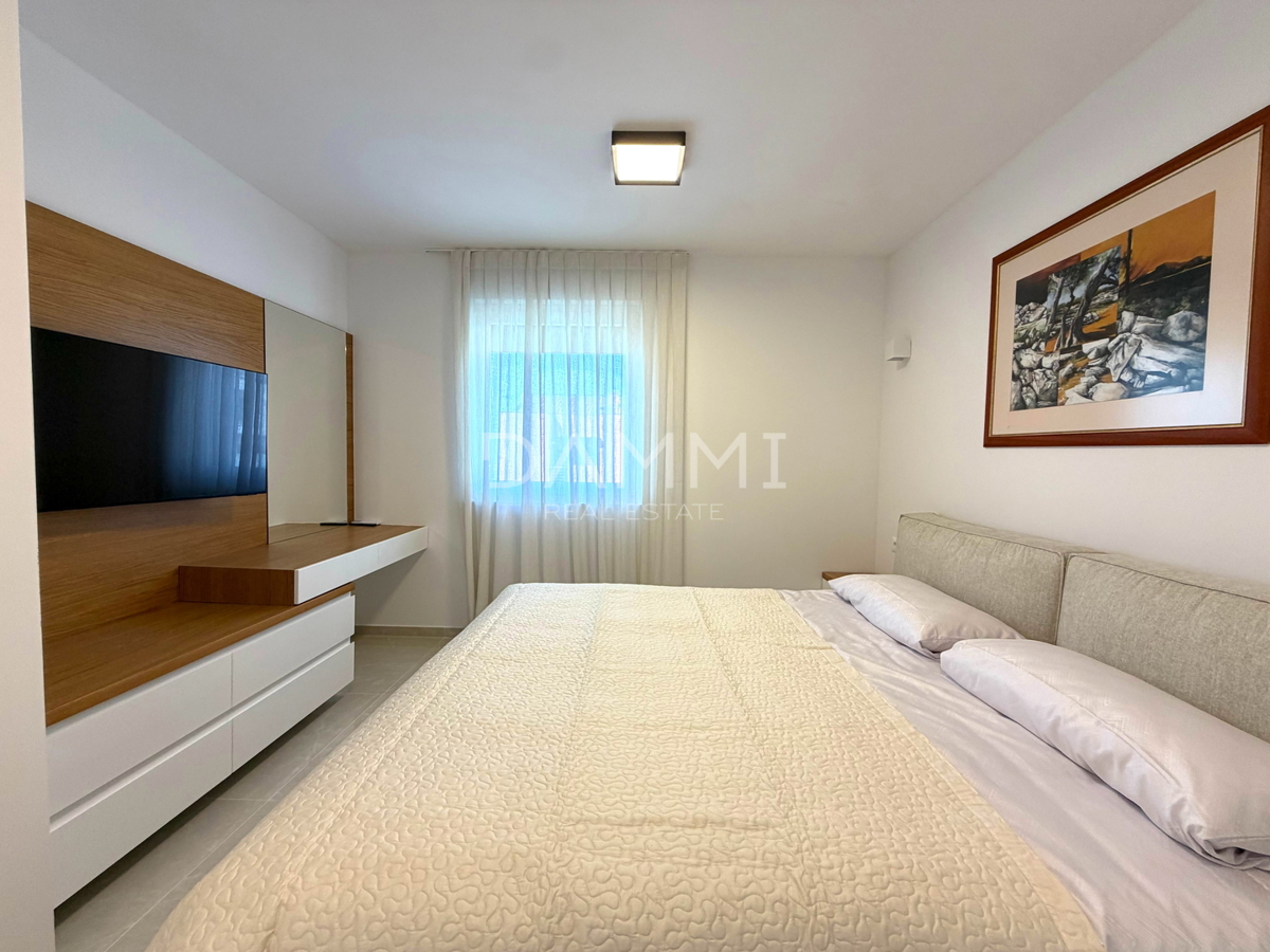 ISTRA, POREČ - POPOLNOMA UREJENO DVOSOBNO STANOVANJE V BLIŽINI MORJA