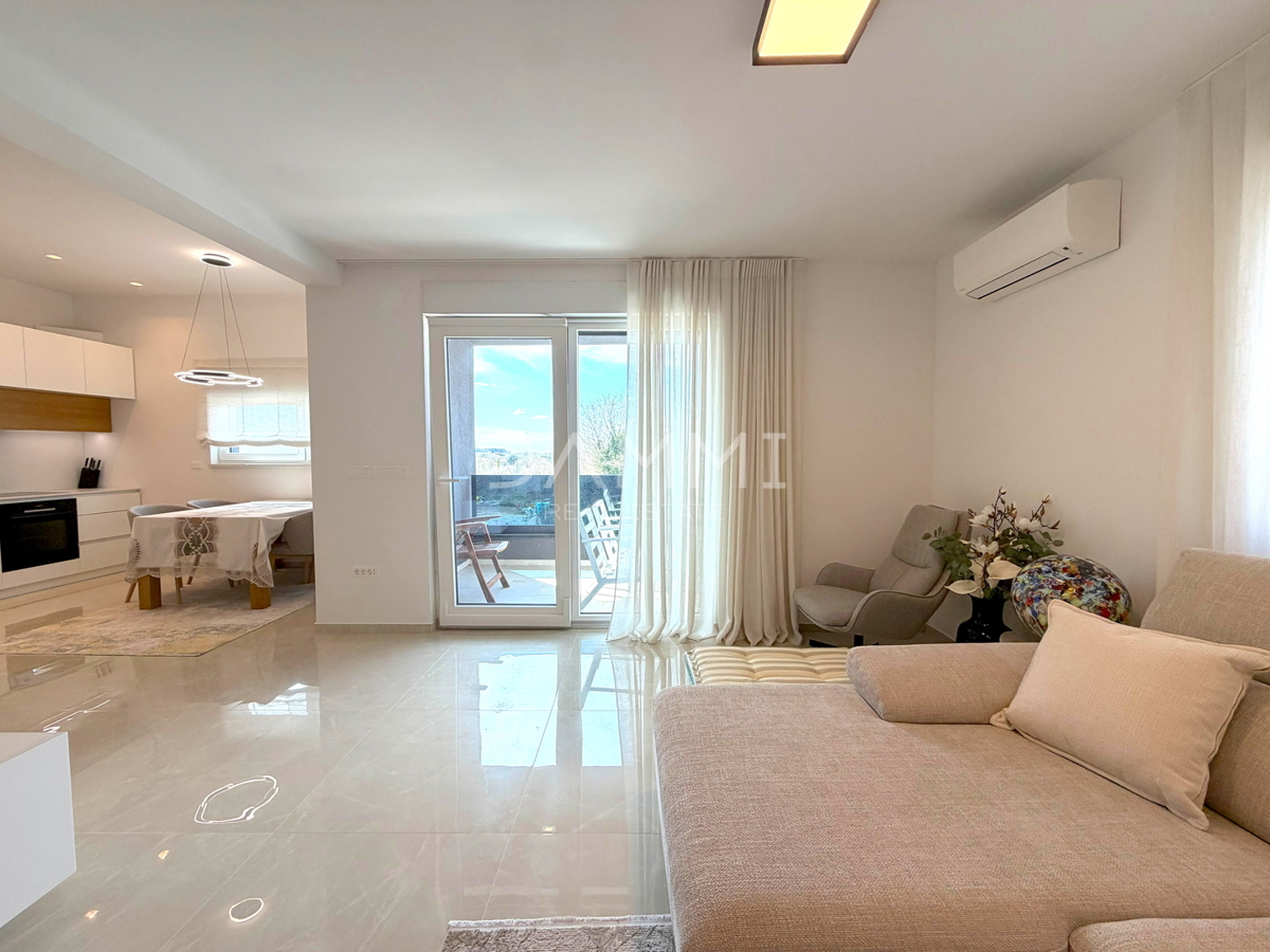 ISTRA, POREČ - POPOLNOMA UREJENO DVOSOBNO STANOVANJE V BLIŽINI MORJA