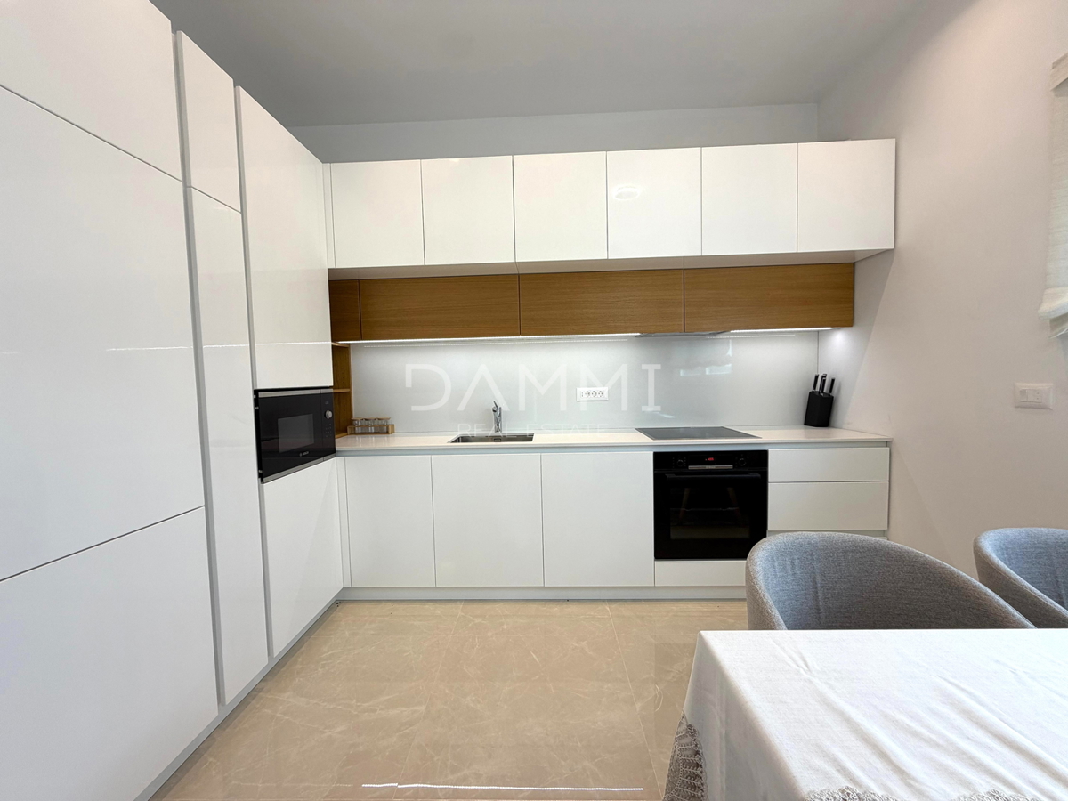 ISTRA, POREČ - POPOLNOMA UREJENO DVOSOBNO STANOVANJE V BLIŽINI MORJA