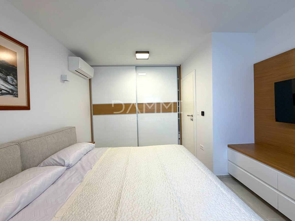 ISTRA, POREČ - POPOLNOMA UREJENO DVOSOBNO STANOVANJE V BLIŽINI MORJA