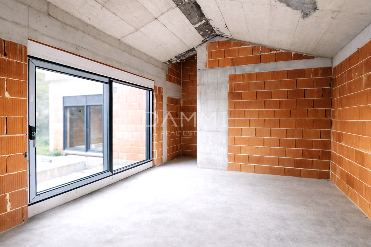 Istra, Ližnjan - hiša z bazenom v roh-bau fazi