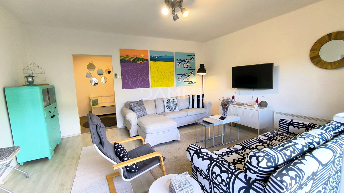 Pula, širše središče, trisobno stanovanje z garažo