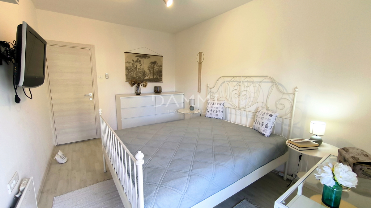 Pula, širše središče, trisobno stanovanje z garažo